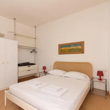 Apartment Studios10